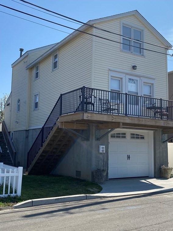 17 Silver St, Milford, CT 06460