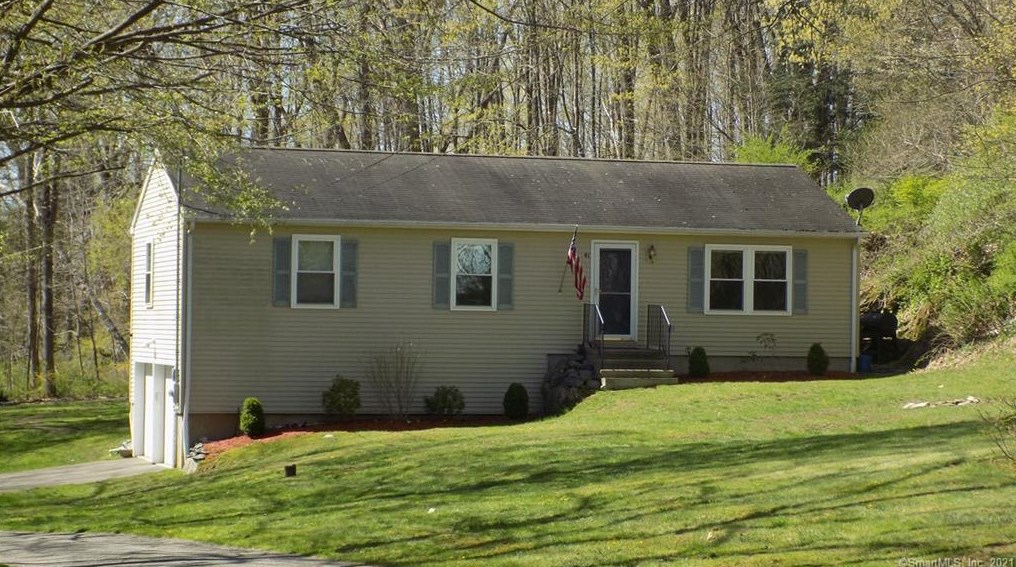 41 Grove Rd, Gaylordsville, CT 06755