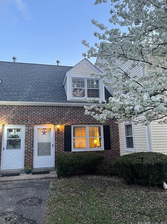 453 Dowd Ave, Collinsville CT  06019-2441 exterior