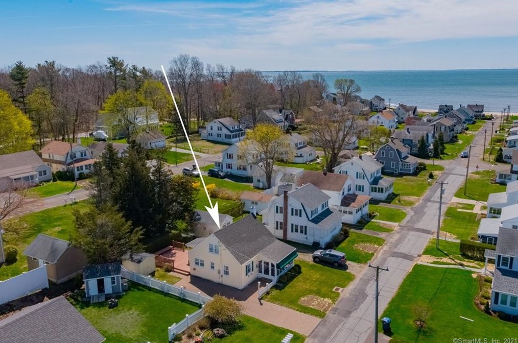 34 Brightwater Rd, Lyme, CT 06371