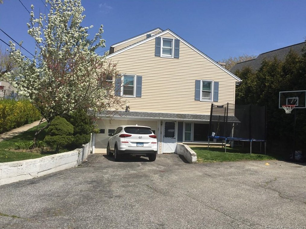 67 Cos Cob Ave, Cos Cob, CT 06807 exterior