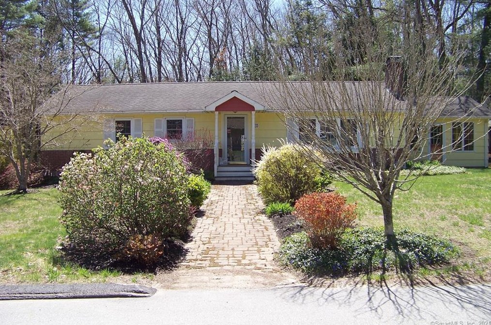 30 Woodland Dr, Woodstock, CT 06281-3032