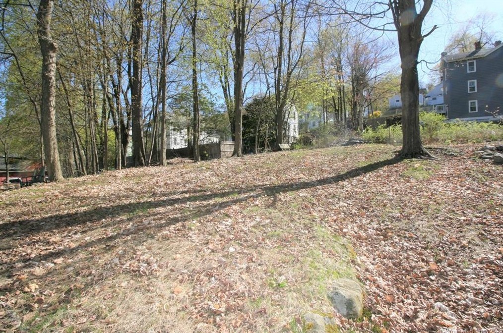 73 Prospect St, Winsted CT  06098-1937 exterior