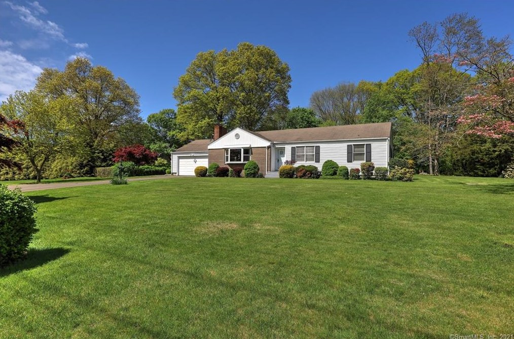 454 Ridge Rd, Orange CT  06477-2828 exterior