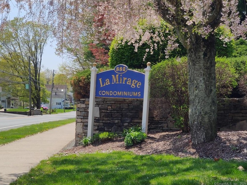 882 Colony Rd, Meriden CT  06450-2353 exterior