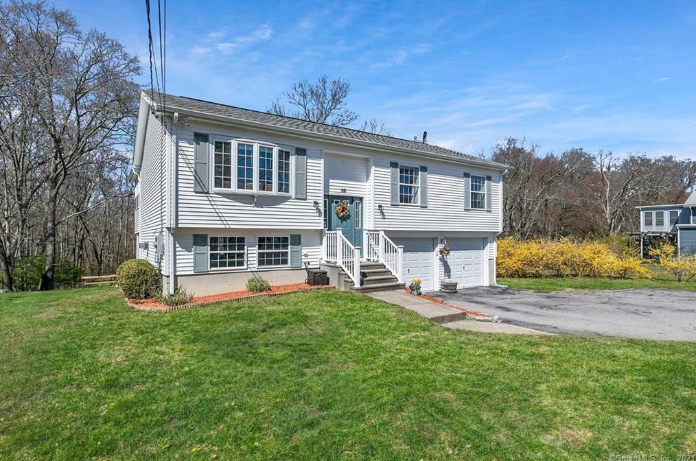 68 Bloomingdale Rd, Quaker Hill, CT 06375-1336