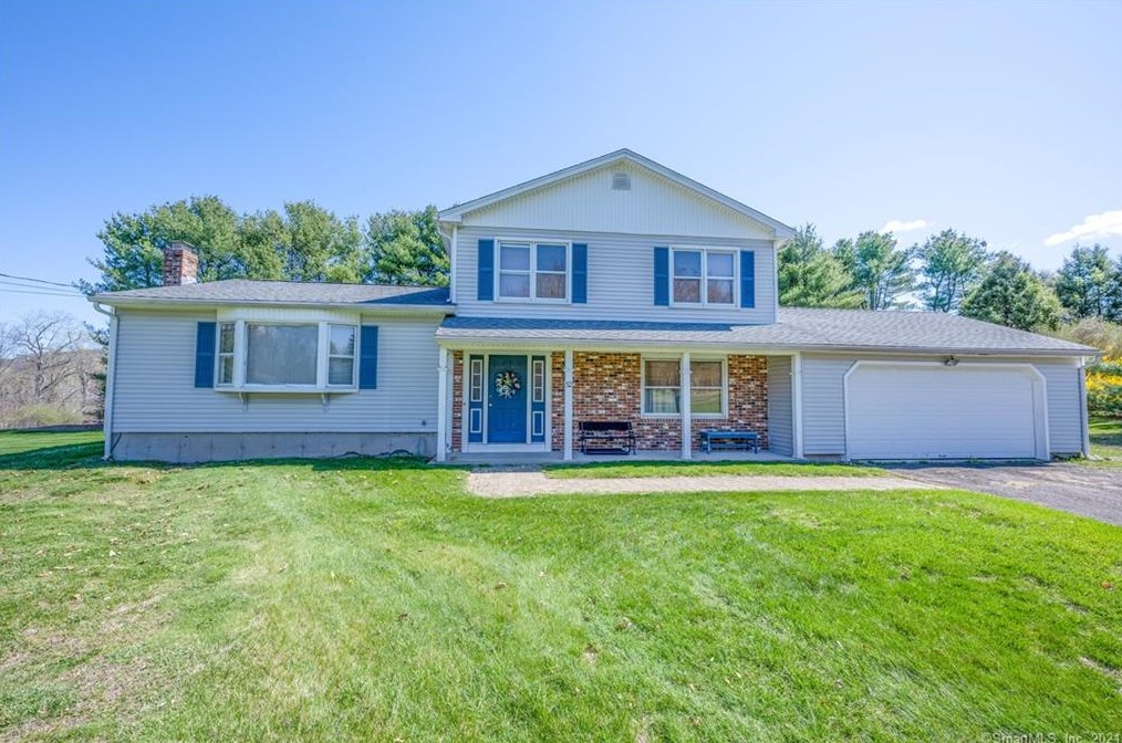 52 Acorn Ln, Northford, CT 06472