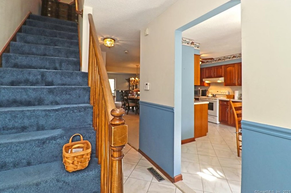235 Twin Lakes Rd #b, North Branford, CT 06471