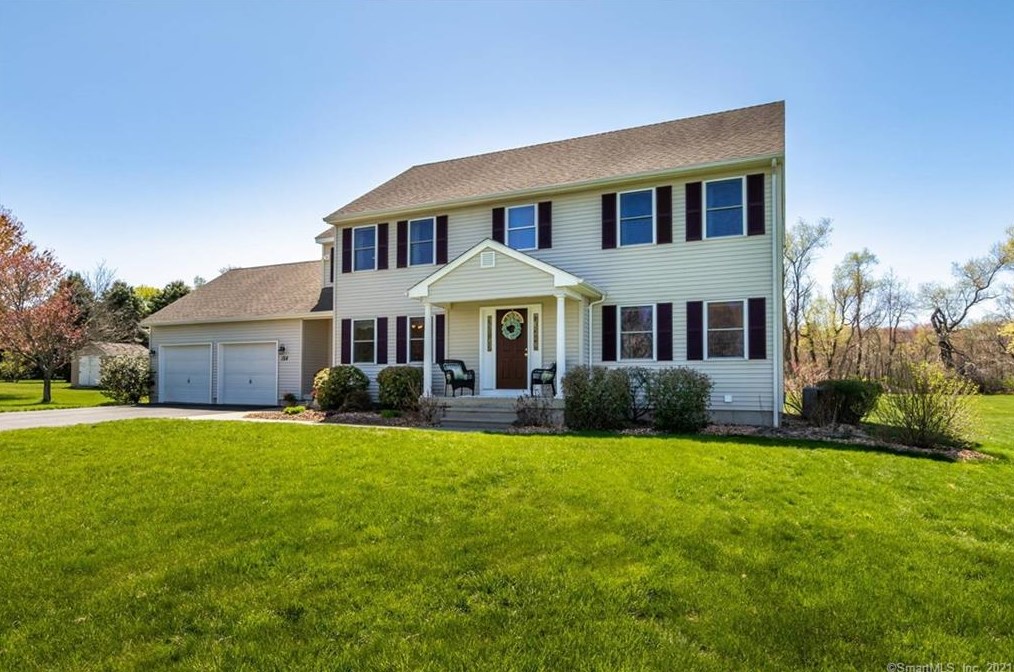 124 Middle Rd, Ellington, CT 06029