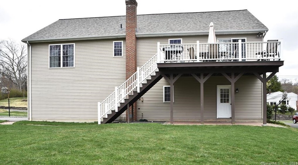 316 City Hill St, Union City, CT 06770-3335