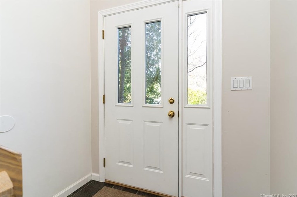 65 Apple Hill Rd, Hartford, CT 06111-1102