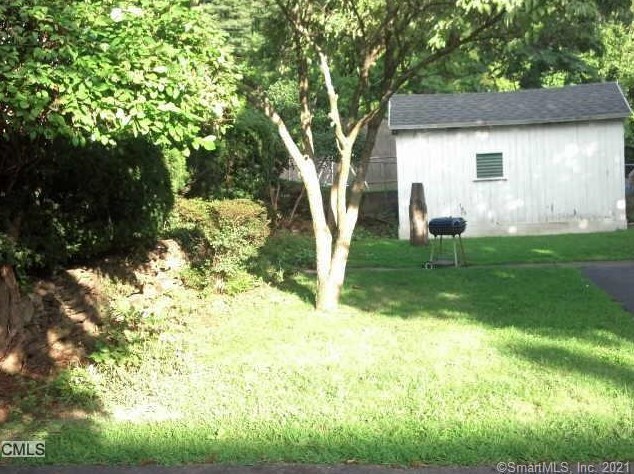 27 Park Ave, Derby, CT 06418