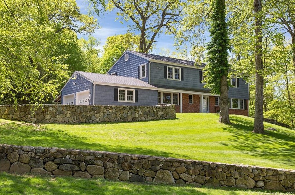 104 Highline Trail, Stamford, CT 06902