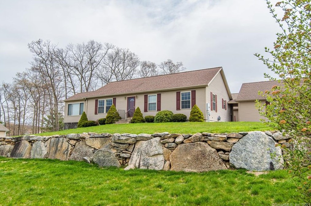 14 Snowbird Dr #14, Killingly, CT 06239