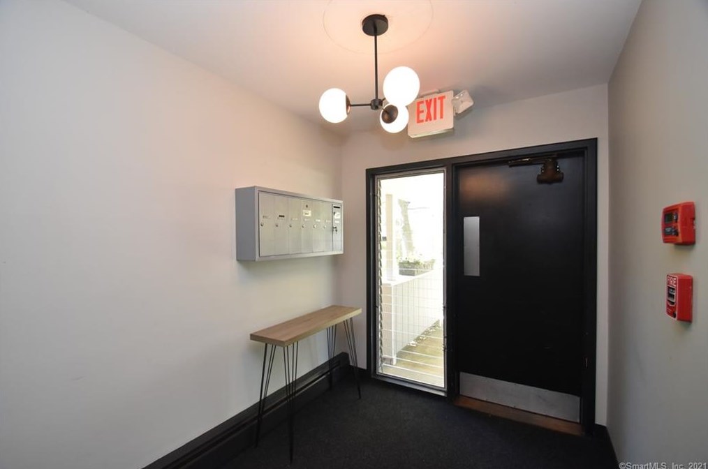 22 North Lake Dr #b1, New Haven, CT 06517
