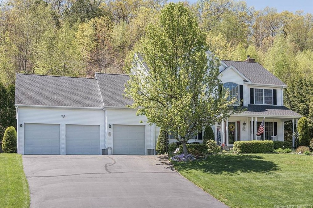 108 Pondview Ln, Bristol, CT 06010