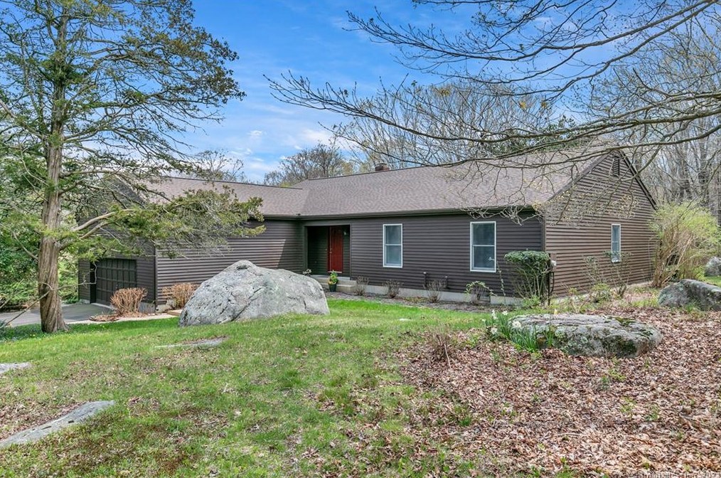103 Mile Creek Rd, Lyme CT  06371-1717 exterior