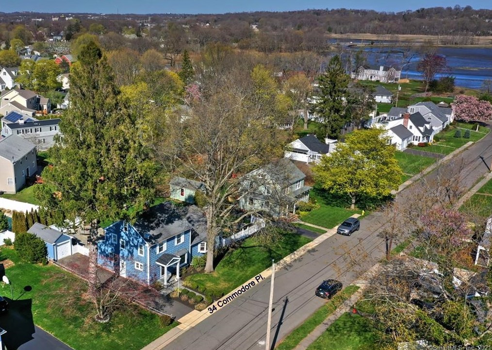 34 Commodore Pl, Milford, CT 06460