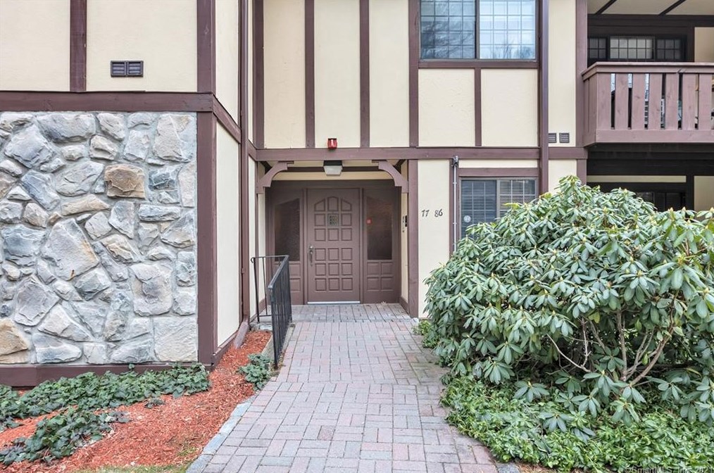 125 Warner Hill Rd #85, Stratford, CT 06614