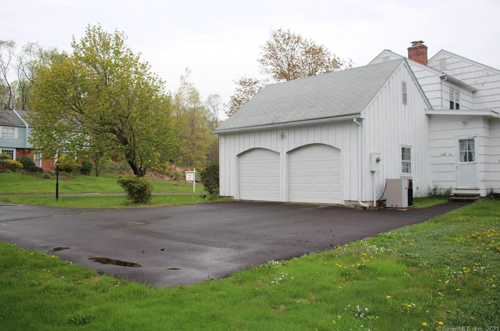 30 Watch Hill Rd, Cheshire, CT 06410