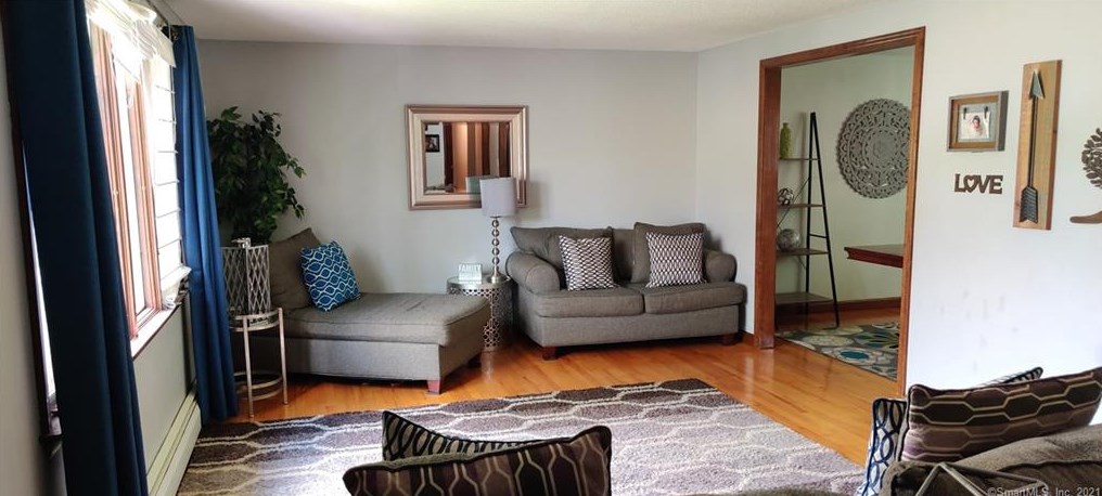 45 Trent Dr, Windsor, CT 06095