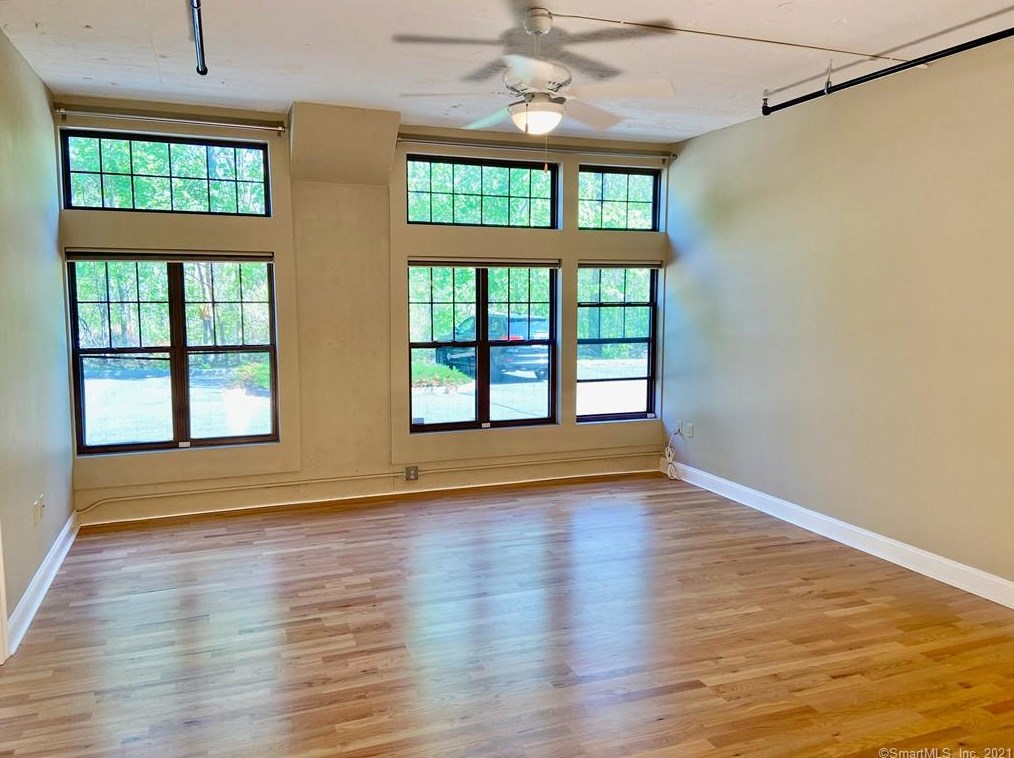 33 Mechanic St #113, Windsor, CT 06095