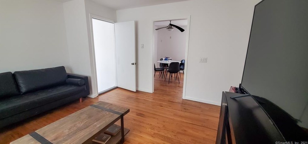 26 Lufberry Ln, Norwalk, CT 06851