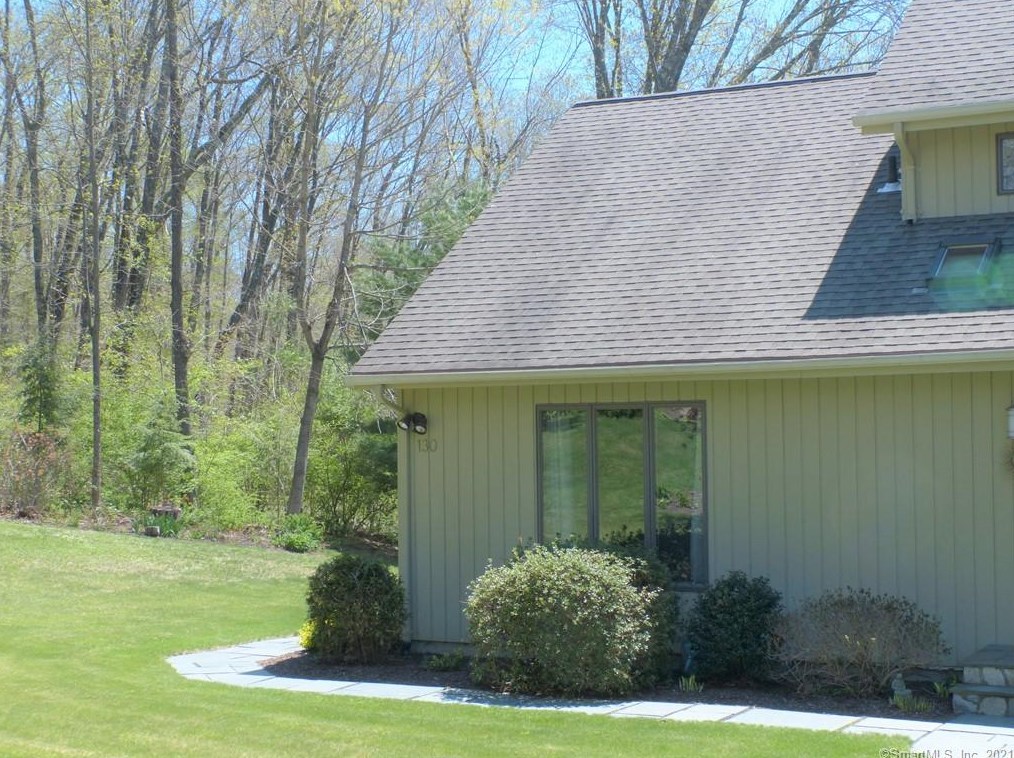 130 Painter Rd, Southbury, CT 06488