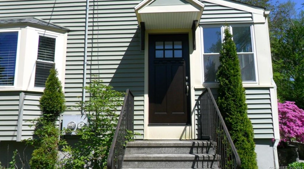 676 Monroe Turnpike #1, Upper Stepney, CT 06468