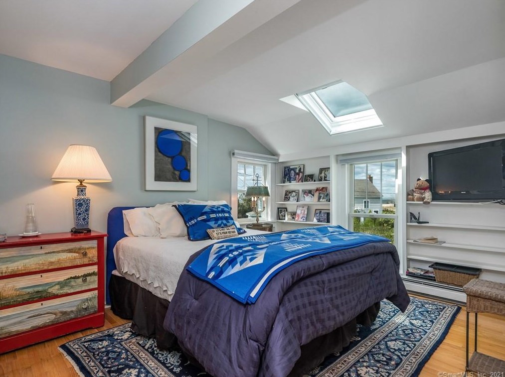149 Prospect Ave, Guilford CT  06437-3100 exterior