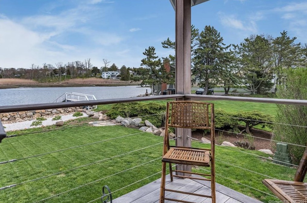 149 Prospect Ave, Guilford CT  06437-3100 exterior