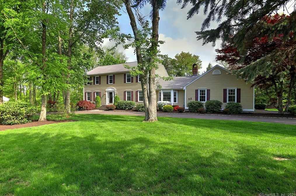 176 Flint Ridge Rd, Upper Stepney, CT 06468