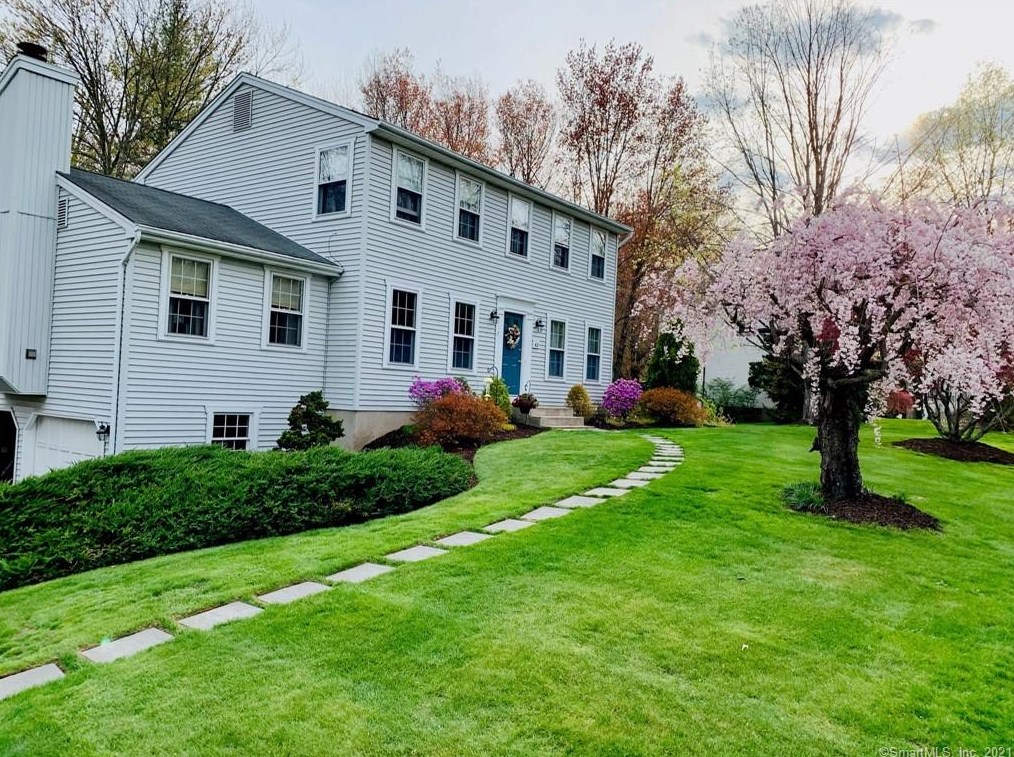 43 Valley View Dr, Windsor, CT 06095