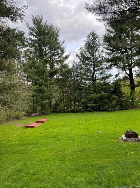 2 Jerome Ave, Bloomfield, CT 06002