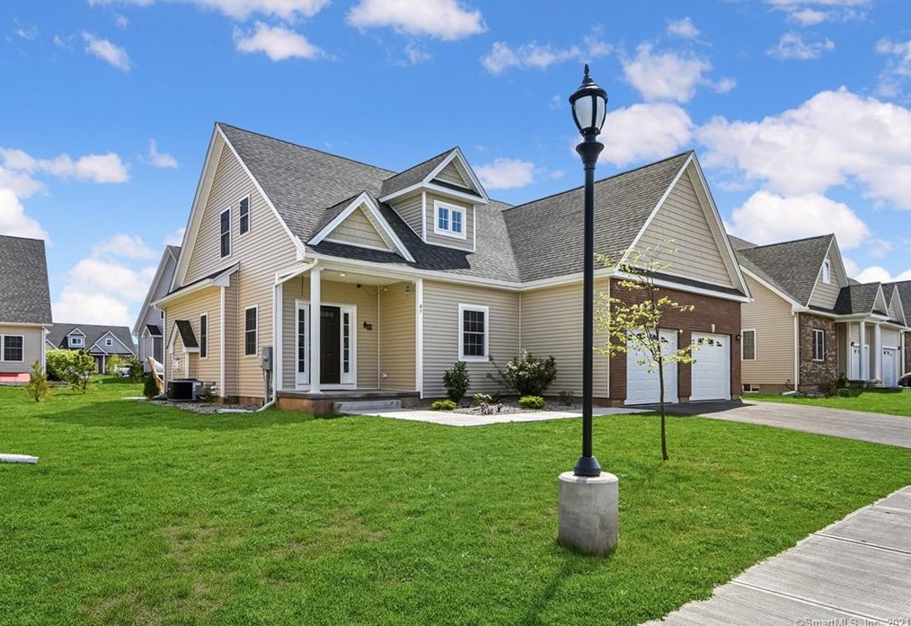 47 Windermere Village Road, Ellington, CT 06029