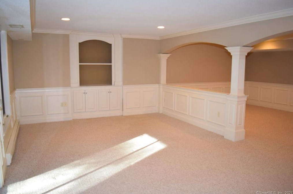 7 Bramble Bush, Avon CT 06001-3914 exterior