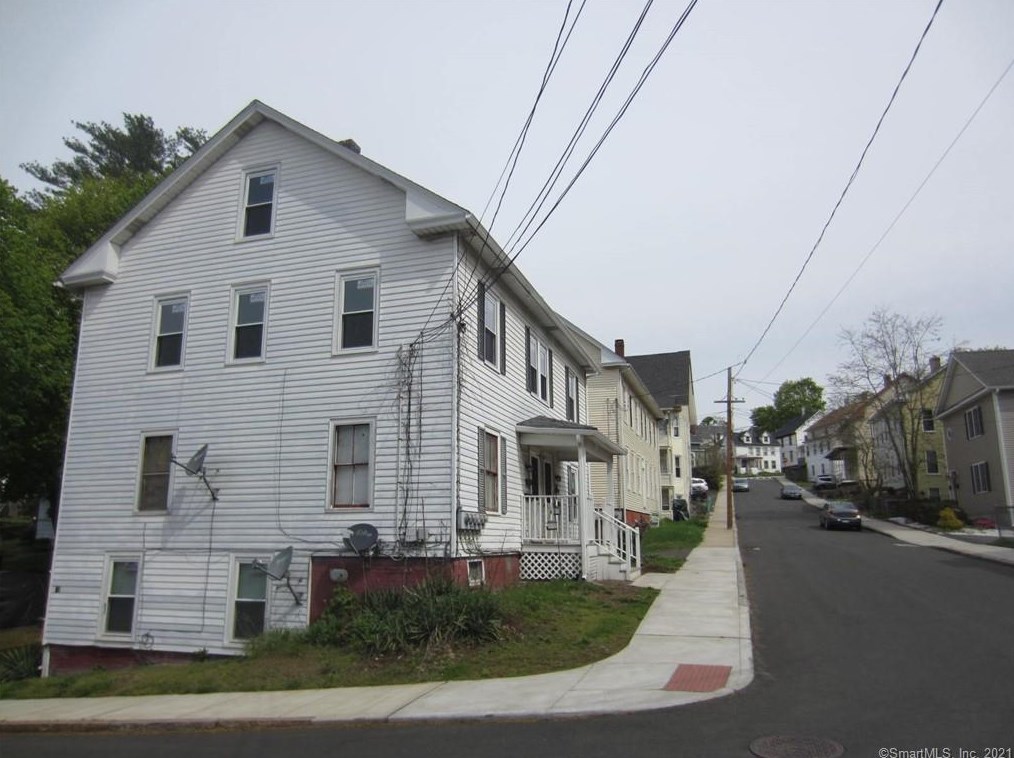 13 Thompson St #3, Vernon, CT 06066