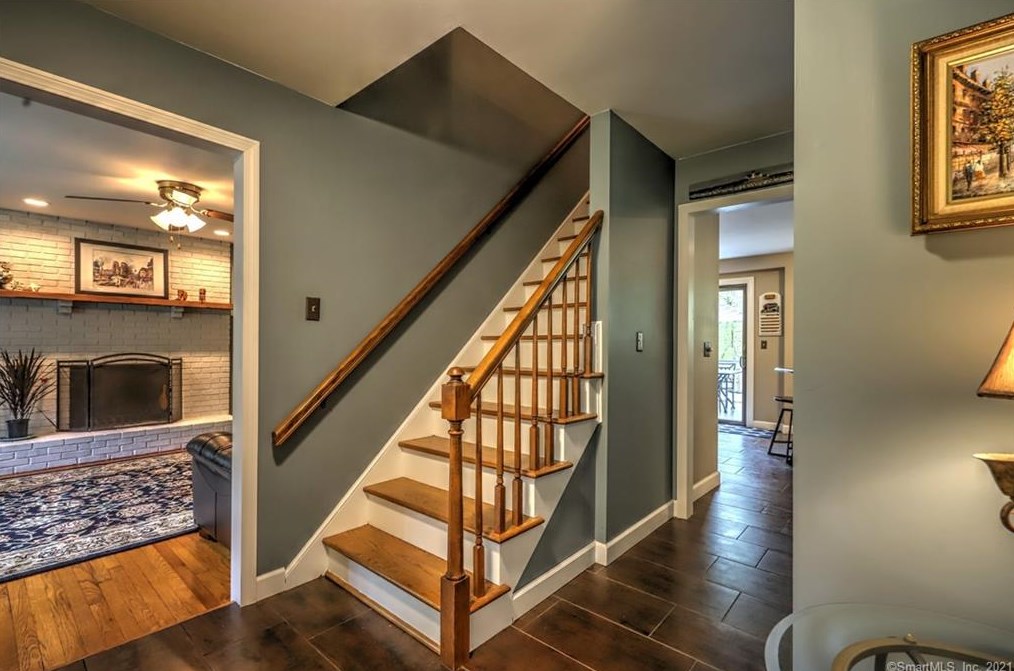 41 Harmony Ln, Upper Stepney, CT 06468