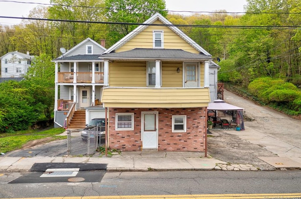 31 High St, Union City, CT 06770-4622