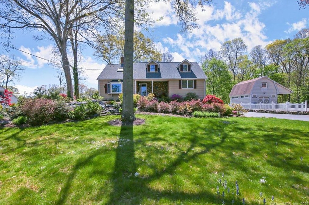76 William St, Huntington, CT 06484