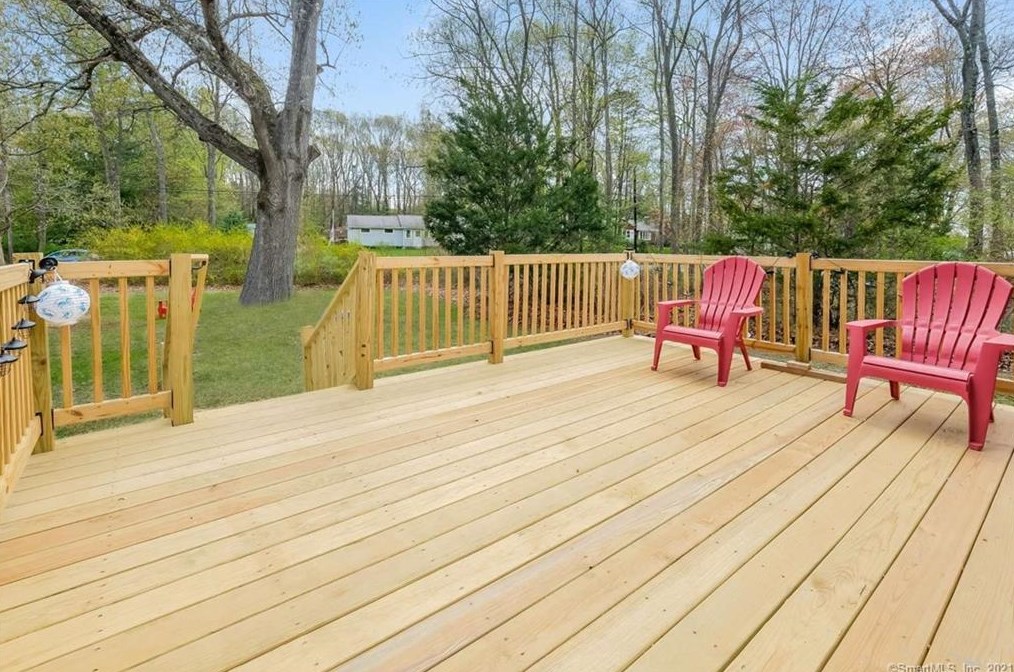 201 Elm Hill Rd, Vernon CT  06066-5213 exterior