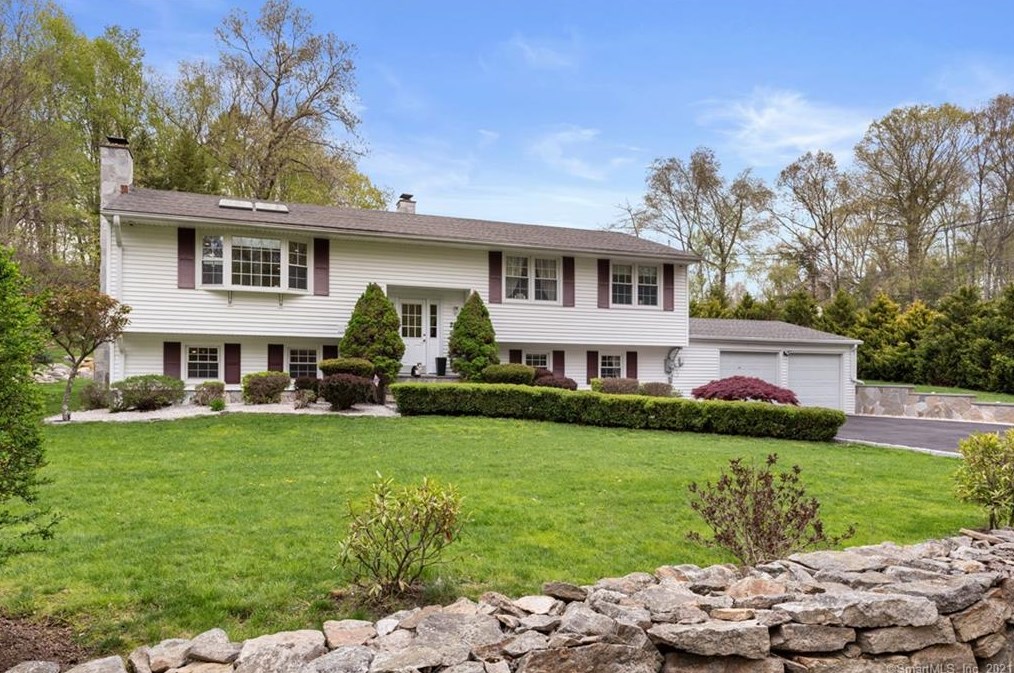 28 Silver Hill Rd, Derby, CT 06418