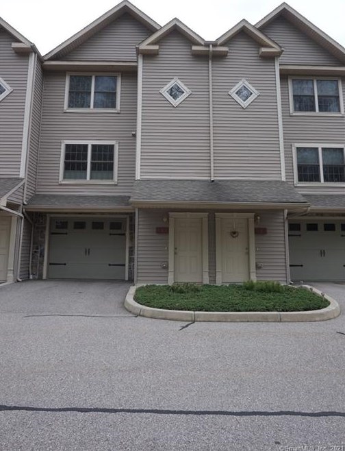 64 Scotch Cap Rd #141, Quaker Hill, CT 06375