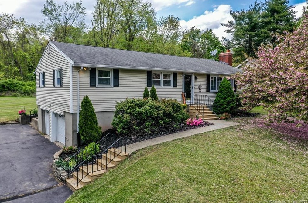 1778 Hartford Turnpike, North Haven, CT 06473