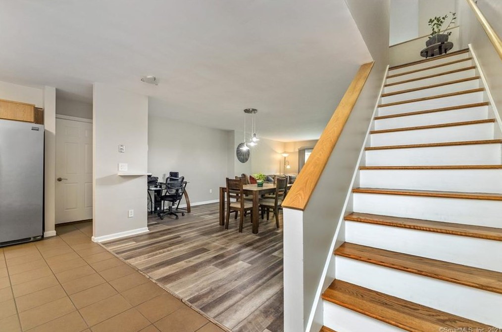 1006 Sandstone Dr #1006, Wapping, CT 06074