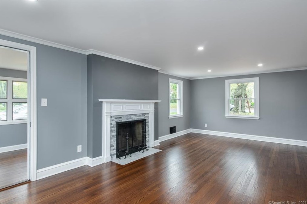 932 Ridge Rd, Hartford CT  06109-2855 exterior
