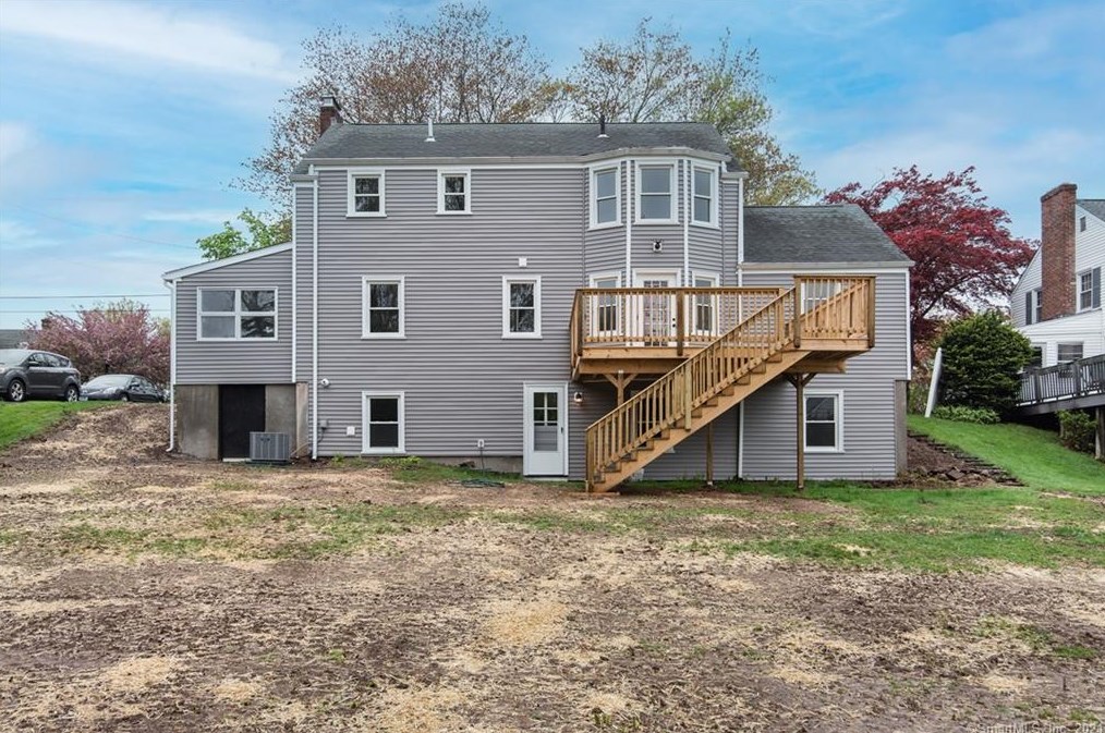 932 Ridge Rd, Hartford CT  06109-2855 exterior