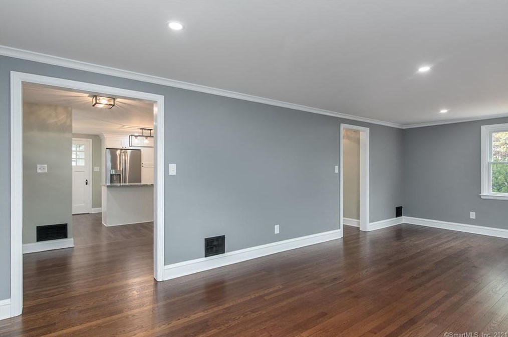 932 Ridge Rd, Hartford CT  06109-2855 exterior