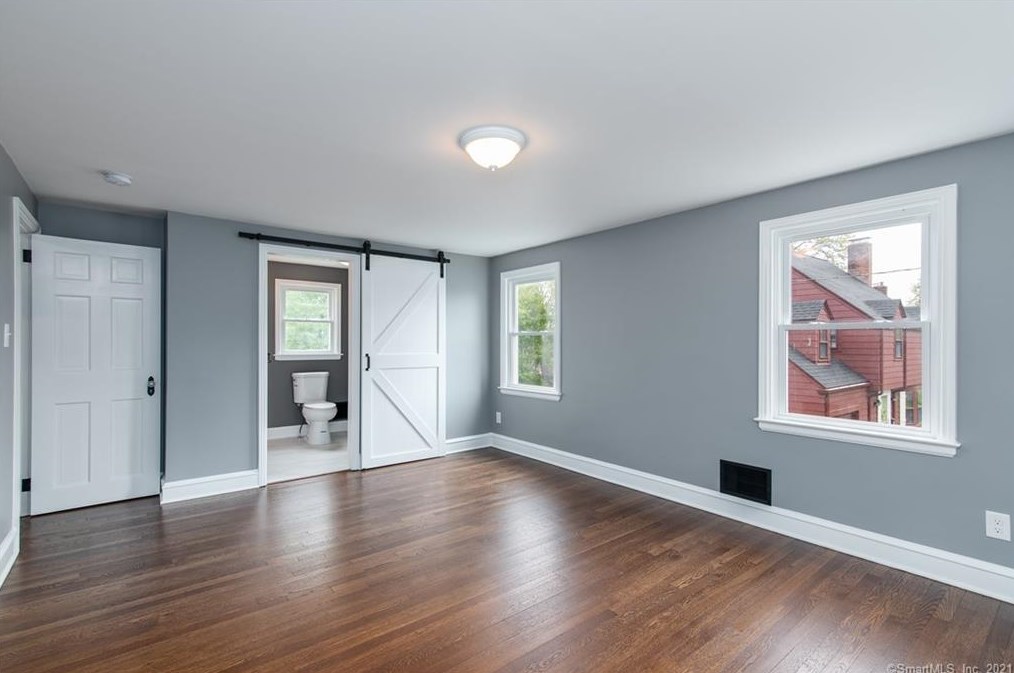 932 Ridge Rd, Hartford CT  06109-2855 exterior