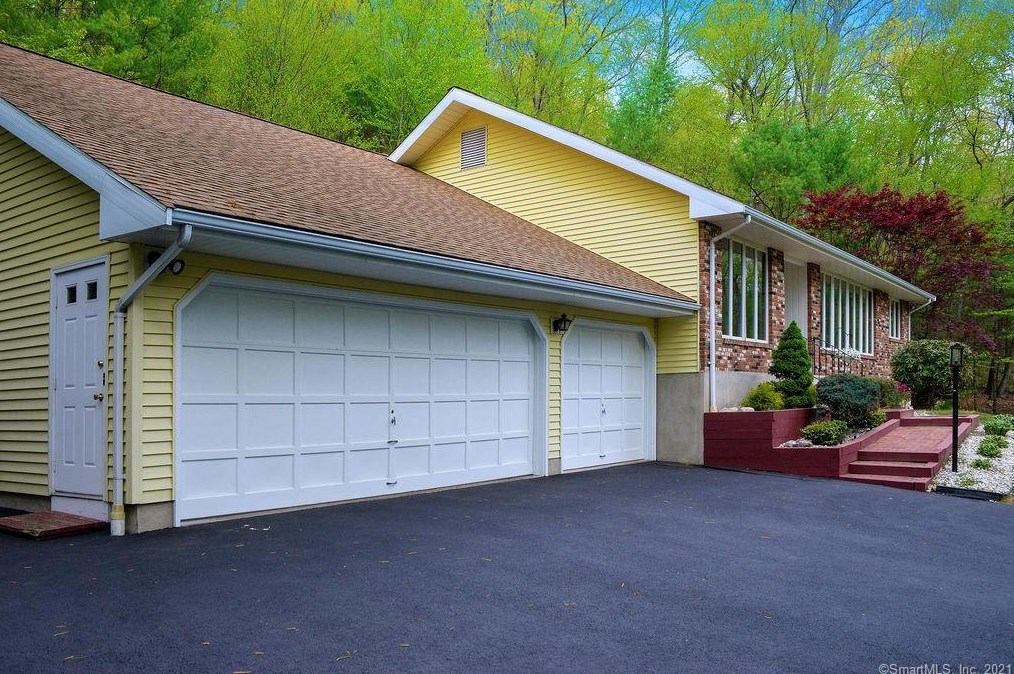 56 Silver St, North Granby, CT 06060-1506